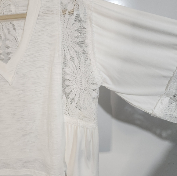 POL Women's White Lace Sleeve Top, Size Medium - Picture 3 of 8